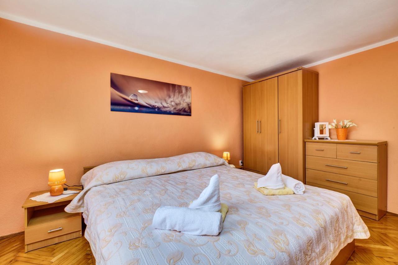 Apartments Ljubica Veli Losinj Exterior photo