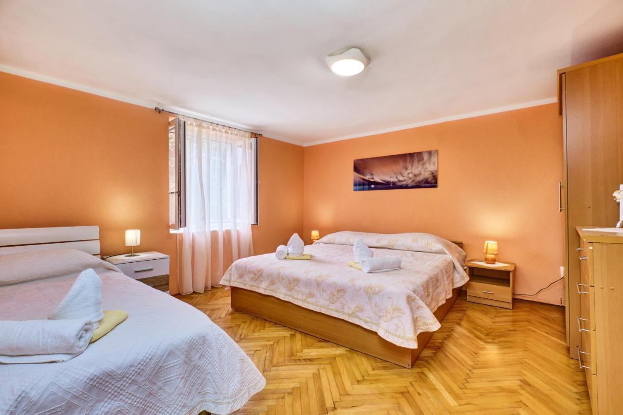 Apartments Ljubica Veli Losinj Exterior photo