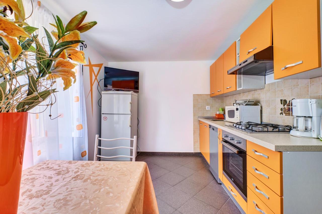 Apartments Ljubica Veli Losinj Exterior photo
